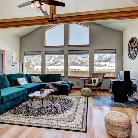 Twin Pines Cabin In Wilderness Ranch On Hwy 21, Amazing Views, 20 Ft Ceilings, Fully Fenced Yard, Pet Friendly, , Go Paddle Boarding At Lucky Peak, Or Snowshoeing In Idaho City And Take In The Hot Springs, Sleeps 10! Boise Bagian luar foto