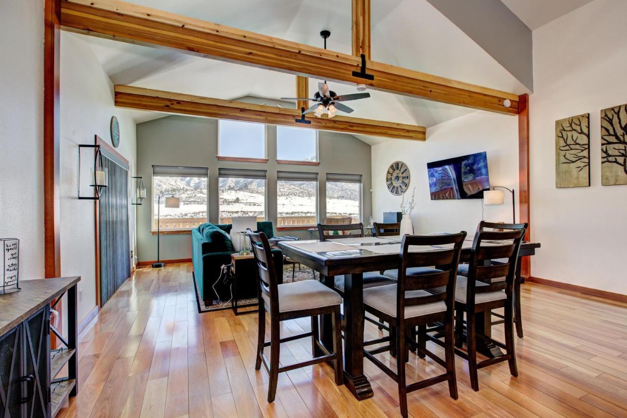 Twin Pines Cabin In Wilderness Ranch On Hwy 21, Amazing Views, 20 Ft Ceilings, Fully Fenced Yard, Pet Friendly, , Go Paddle Boarding At Lucky Peak, Or Snowshoeing In Idaho City And Take In The Hot Springs, Sleeps 10! Boise Bagian luar foto