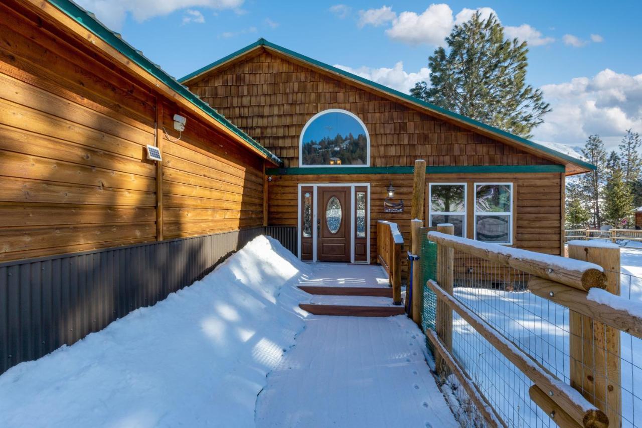 Twin Pines Cabin In Wilderness Ranch On Hwy 21, Amazing Views, 20 Ft Ceilings, Fully Fenced Yard, Pet Friendly, , Go Paddle Boarding At Lucky Peak, Or Snowshoeing In Idaho City And Take In The Hot Springs, Sleeps 10! Boise Bagian luar foto